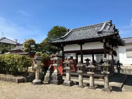 宅春日神社の本殿