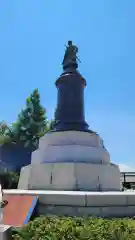 靖國神社の像