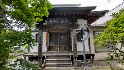 新正寺の本殿・本堂