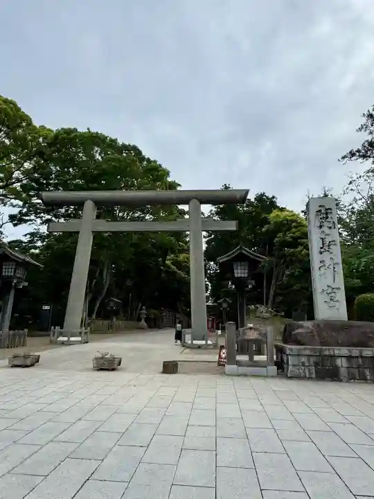 鹿島神宮の{uncategorized: "未分類", other: "その他", undefined: "問題あり", building: "その他建物", grave: "お墓", sacred_gate: "鳥居", guardian: "狛犬", statue: "像", buddha: "仏像", history: "歴史", nature: "自然", garden: "庭園", animal: "動物", pagoda: "塔", temizu: "手水舎", mountain_gate: "山門・神門", sanctuary: "本殿・本堂", subordinate: "末社・摂社", art: "芸術", scenery: "景色", jizo: "地蔵", ema: "絵馬", goshuin: "御朱印", omikuji: "おみくじ", items: "授与品その他", amulet: "お守り", goshuincho: "御朱印帳", eats: "食事", festival: "お祭り", votive_dance: "神楽", shichigosan: "七五三参", wedding: "結婚式", experience: "体験その他", initially: "初詣", around: "周辺", anti_infection: "感染症対策"}