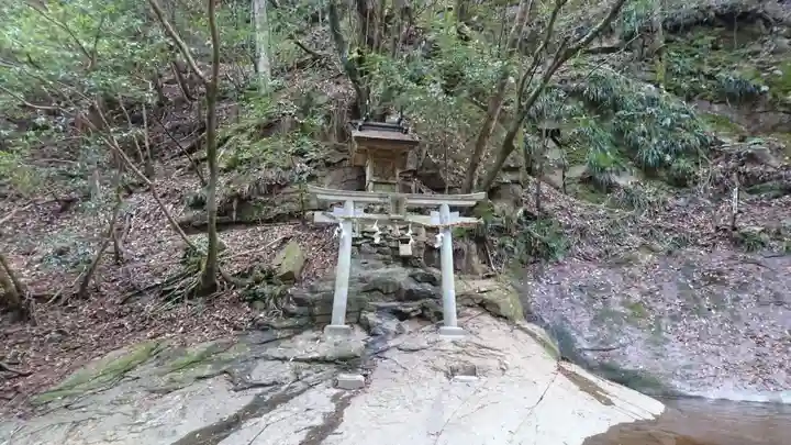 龍鎮神社の鳥居