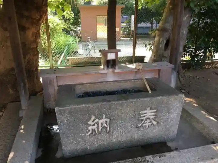 藤神稲荷神社の手水舎