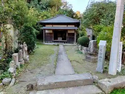 極楽寺（霊鷲山感應院極楽律寺）の末社・摂社