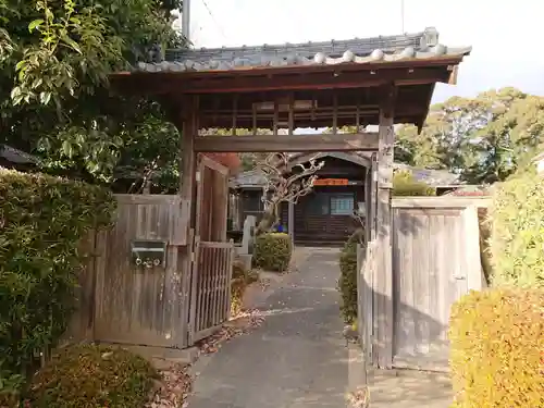 記念寺の山門