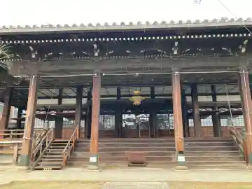 本照寺の{uncategorized: "未分類", other: "その他", undefined: "問題あり", building: "その他建物", grave: "お墓", sacred_gate: "鳥居", guardian: "狛犬", statue: "像", buddha: "仏像", history: "歴史", nature: "自然", garden: "庭園", animal: "動物", pagoda: "塔", temizu: "手水舎", mountain_gate: "山門・神門", sanctuary: "本殿・本堂", subordinate: "末社・摂社", art: "芸術", scenery: "景色", jizo: "地蔵", ema: "絵馬", goshuin: "御朱印", omikuji: "おみくじ", items: "授与品その他", amulet: "お守り", goshuincho: "御朱印帳", eats: "食事", festival: "お祭り", votive_dance: "神楽", shichigosan: "七五三参", wedding: "結婚式", experience: "体験その他", initially: "初詣", around: "周辺", anti_infection: "感染症対策"}