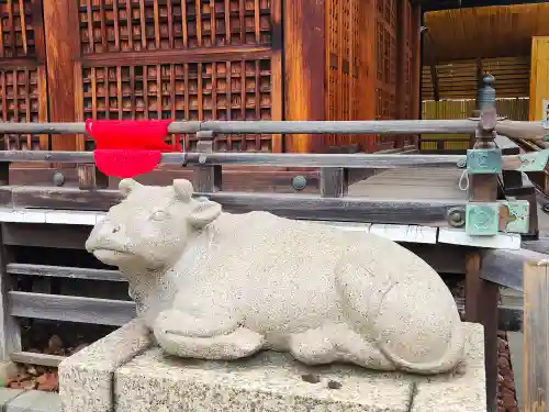 素盞男神社の像