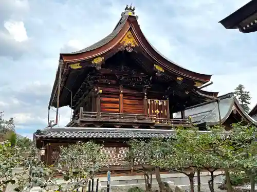 沙沙貴神社の本殿