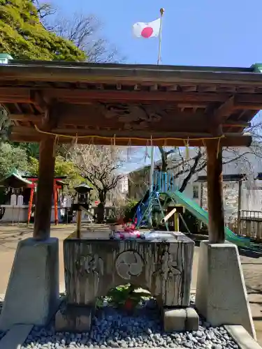 根岸八幡神社の{uncategorized: "未分類", other: "その他", undefined: "問題あり", building: "その他建物", grave: "お墓", sacred_gate: "鳥居", guardian: "狛犬", statue: "像", buddha: "仏像", history: "歴史", nature: "自然", garden: "庭園", animal: "動物", pagoda: "塔", temizu: "手水舎", mountain_gate: "山門・神門", sanctuary: "本殿・本堂", subordinate: "末社・摂社", art: "芸術", scenery: "景色", jizo: "地蔵", ema: "絵馬", goshuin: "御朱印", omikuji: "おみくじ", items: "授与品その他", amulet: "お守り", goshuincho: "御朱印帳", eats: "食事", festival: "お祭り", votive_dance: "神楽", shichigosan: "七五三参", wedding: "結婚式", experience: "体験その他", initially: "初詣", around: "周辺", anti_infection: "感染症対策"}