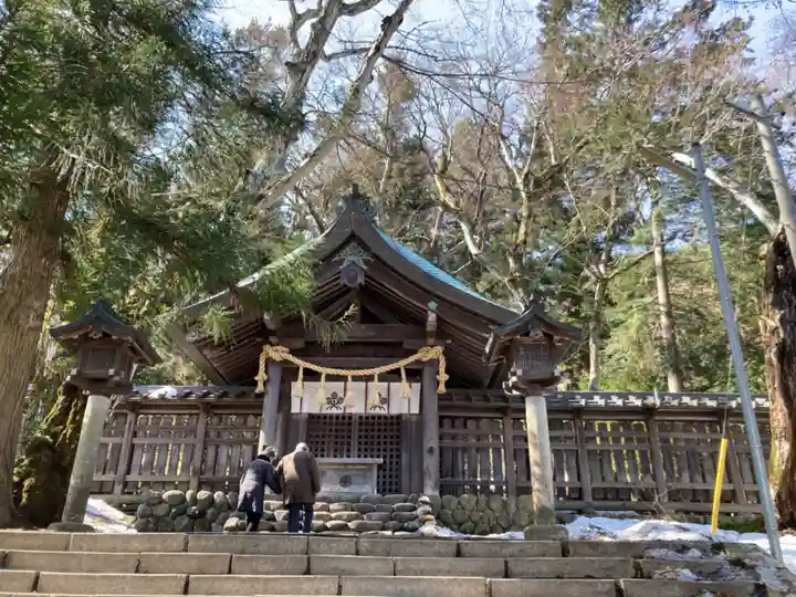 諏訪大社上社前宮(長野県)