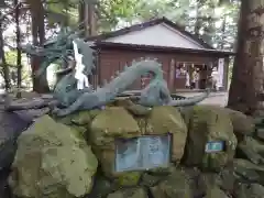 宇賀神社の像