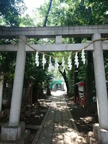 神明氷川神社の鳥居