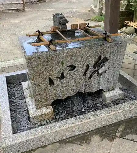 相模国総社六所神社の手水舎