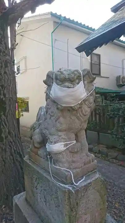 諏訪神社の狛犬