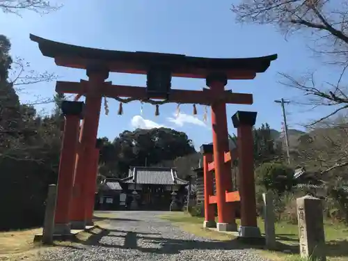 丹生官省符神社の鳥居