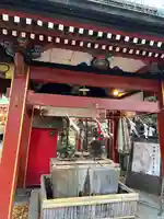冠稲荷神社の手水舎