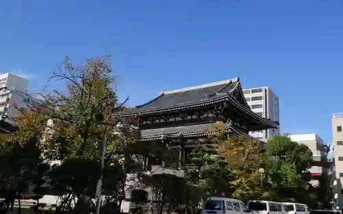 霊雲寺の山門