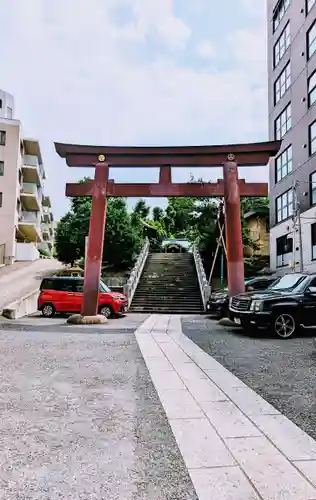 白金氷川神社の鳥居