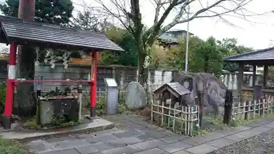 正一位稲荷神社の手水舎