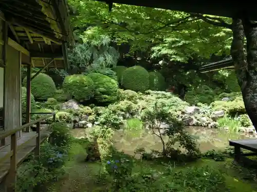 宝積山光前寺の庭園