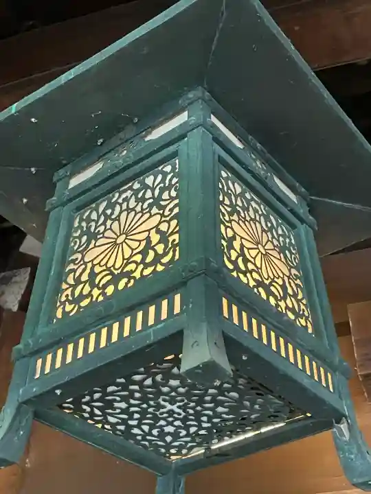 堤治神社の{uncategorized: "未分類", other: "その他", undefined: "問題あり", building: "その他建物", grave: "お墓", sacred_gate: "鳥居", guardian: "狛犬", statue: "像", buddha: "仏像", history: "歴史", nature: "自然", garden: "庭園", animal: "動物", pagoda: "塔", temizu: "手水舎", mountain_gate: "山門・神門", sanctuary: "本殿・本堂", subordinate: "末社・摂社", art: "芸術", scenery: "景色", jizo: "地蔵", ema: "絵馬", goshuin: "御朱印", omikuji: "おみくじ", items: "授与品その他", amulet: "お守り", goshuincho: "御朱印帳", eats: "食事", festival: "お祭り", votive_dance: "神楽", shichigosan: "七五三参", wedding: "結婚式", experience: "体験その他", initially: "初詣", around: "周辺", anti_infection: "感染症対策"}