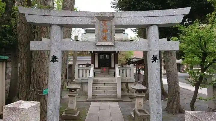 鎧神社の鳥居