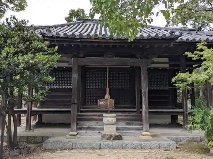 昆陽寺の本殿・本堂