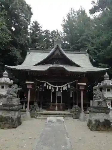 安房神社の本殿