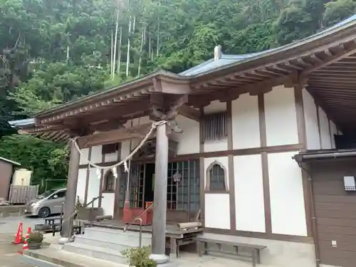 浪切不動尊 自性院の本殿・本堂