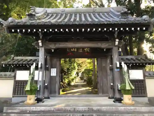 天台宗　長窪山　正覚寺の山門・神門