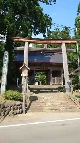 鳥海山大物忌神社蕨岡口ノ宮の鳥居