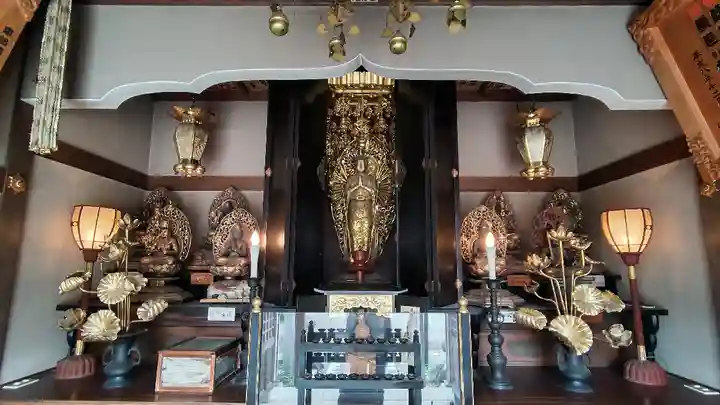 光照寺の本殿・本堂