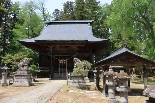 田村神社の本殿・本堂