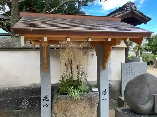 三津厳島神社の手水舎