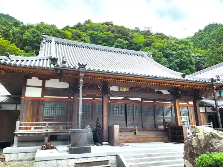 久学寺の本殿・本堂