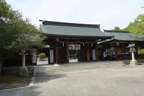 竈山神社の山門・神門