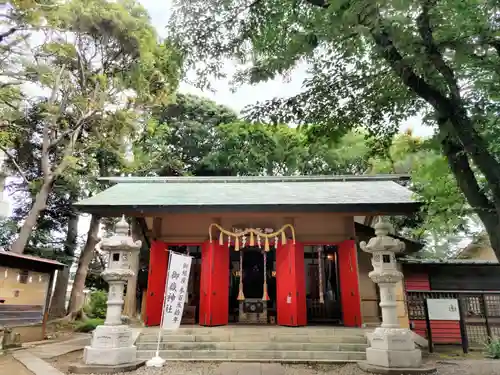 前原御嶽神社の本殿・本堂