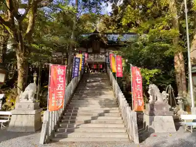 敢國神社の本殿・本堂