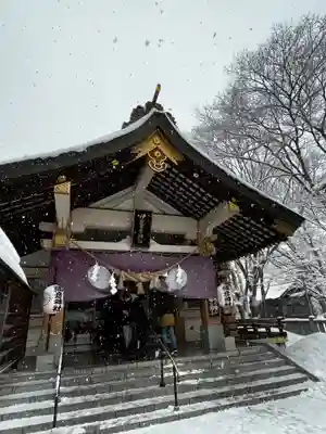 彌彦神社　(伊夜日子神社)の本殿・本堂