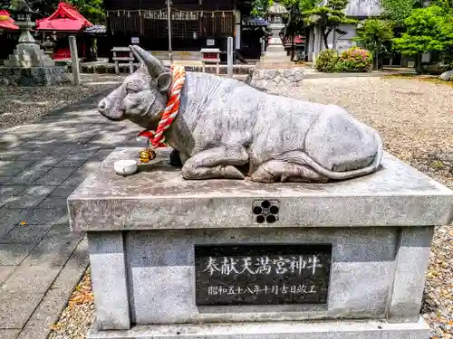 天満宮（鴨田天満宮）の狛犬