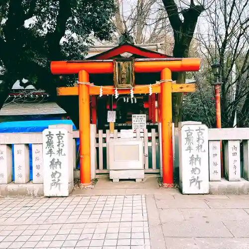 花園神社の鳥居