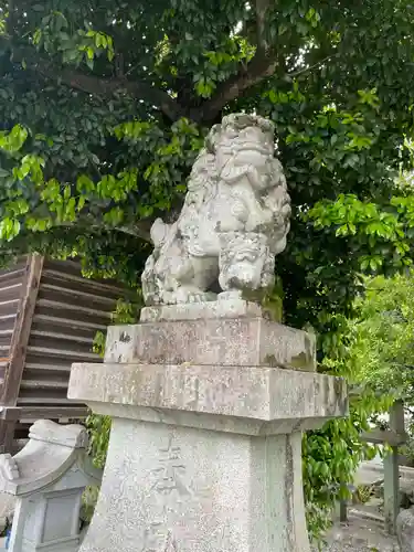 三輪神社の狛犬