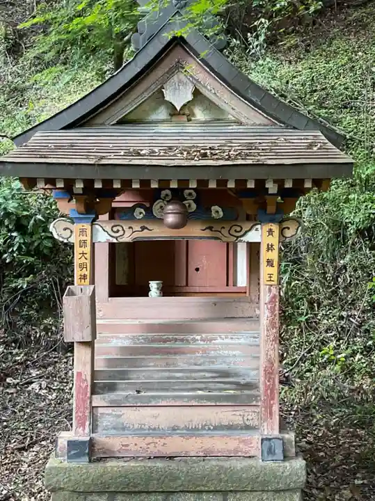 金勝寺の末社・摂社