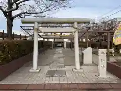 守鐵社の鳥居