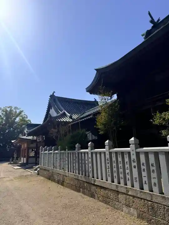 泊神社の{uncategorized: "未分類", other: "その他", undefined: "問題あり", building: "その他建物", grave: "お墓", sacred_gate: "鳥居", guardian: "狛犬", statue: "像", buddha: "仏像", history: "歴史", nature: "自然", garden: "庭園", animal: "動物", pagoda: "塔", temizu: "手水舎", mountain_gate: "山門・神門", sanctuary: "本殿・本堂", subordinate: "末社・摂社", art: "芸術", scenery: "景色", jizo: "地蔵", ema: "絵馬", goshuin: "御朱印", omikuji: "おみくじ", items: "授与品その他", amulet: "お守り", goshuincho: "御朱印帳", eats: "食事", festival: "お祭り", votive_dance: "神楽", shichigosan: "七五三参", wedding: "結婚式", experience: "体験その他", initially: "初詣", around: "周辺", anti_infection: "感染症対策"}