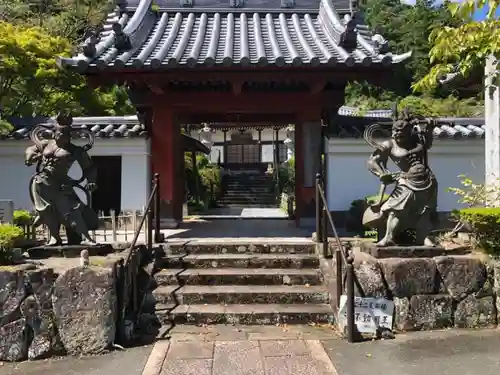 法泉寺の山門