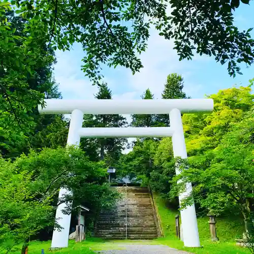 土津神社｜こどもと出世の神さまの鳥居