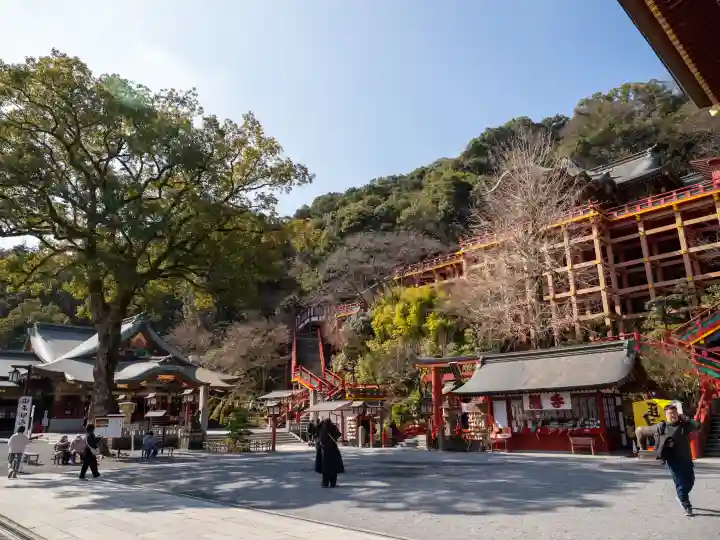 祐徳稲荷神社の{uncategorized: "未分類", other: "その他", undefined: "問題あり", building: "その他建物", grave: "お墓", sacred_gate: "鳥居", guardian: "狛犬", statue: "像", buddha: "仏像", history: "歴史", nature: "自然", garden: "庭園", animal: "動物", pagoda: "塔", temizu: "手水舎", mountain_gate: "山門・神門", sanctuary: "本殿・本堂", subordinate: "末社・摂社", art: "芸術", scenery: "景色", jizo: "地蔵", ema: "絵馬", goshuin: "御朱印", omikuji: "おみくじ", items: "授与品その他", amulet: "お守り", goshuincho: "御朱印帳", eats: "食事", festival: "お祭り", votive_dance: "神楽", shichigosan: "七五三参", wedding: "結婚式", experience: "体験その他", initially: "初詣", around: "周辺", anti_infection: "感染症対策"}