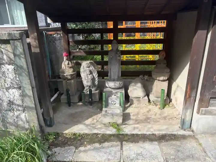 成福寺の{uncategorized: "未分類", other: "その他", undefined: "問題あり", building: "その他建物", grave: "お墓", sacred_gate: "鳥居", guardian: "狛犬", statue: "像", buddha: "仏像", history: "歴史", nature: "自然", garden: "庭園", animal: "動物", pagoda: "塔", temizu: "手水舎", mountain_gate: "山門・神門", sanctuary: "本殿・本堂", subordinate: "末社・摂社", art: "芸術", scenery: "景色", jizo: "地蔵", ema: "絵馬", goshuin: "御朱印", omikuji: "おみくじ", items: "授与品その他", amulet: "お守り", goshuincho: "御朱印帳", eats: "食事", festival: "お祭り", votive_dance: "神楽", shichigosan: "七五三参", wedding: "結婚式", experience: "体験その他", initially: "初詣", around: "周辺", anti_infection: "感染症対策"}