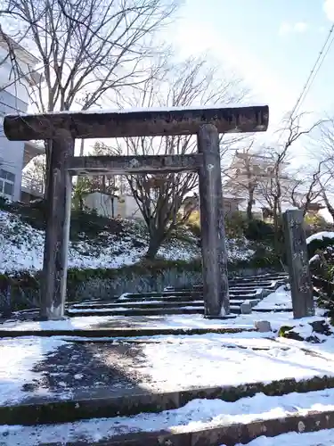 神明社の鳥居