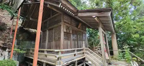 根城八幡宮の本殿